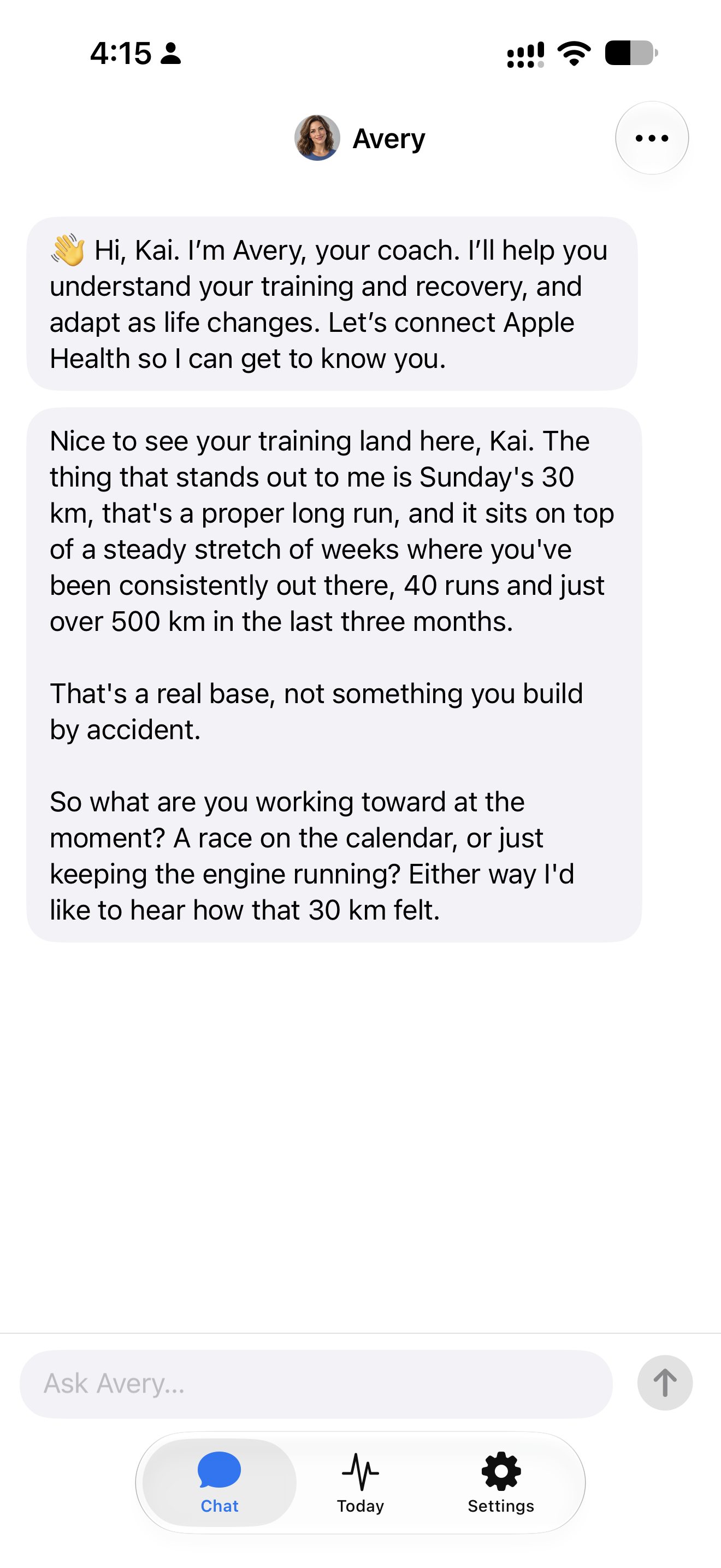The full conversation screen where Avery discusses Kai’s recent long run and training history